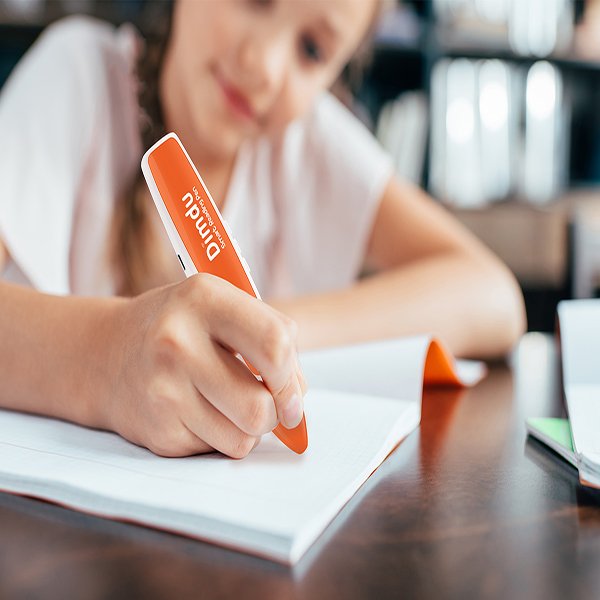 Children Use Custom Dimdu Smart Talking Pen Children Use Custom Dimdu Smart Talking Pen